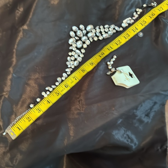 And Lovely Big Rhinestone Statement Necklace & Earring Set - Picture 10 of 13